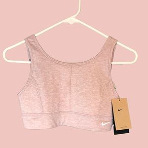 Girls Nike sports bra (L)